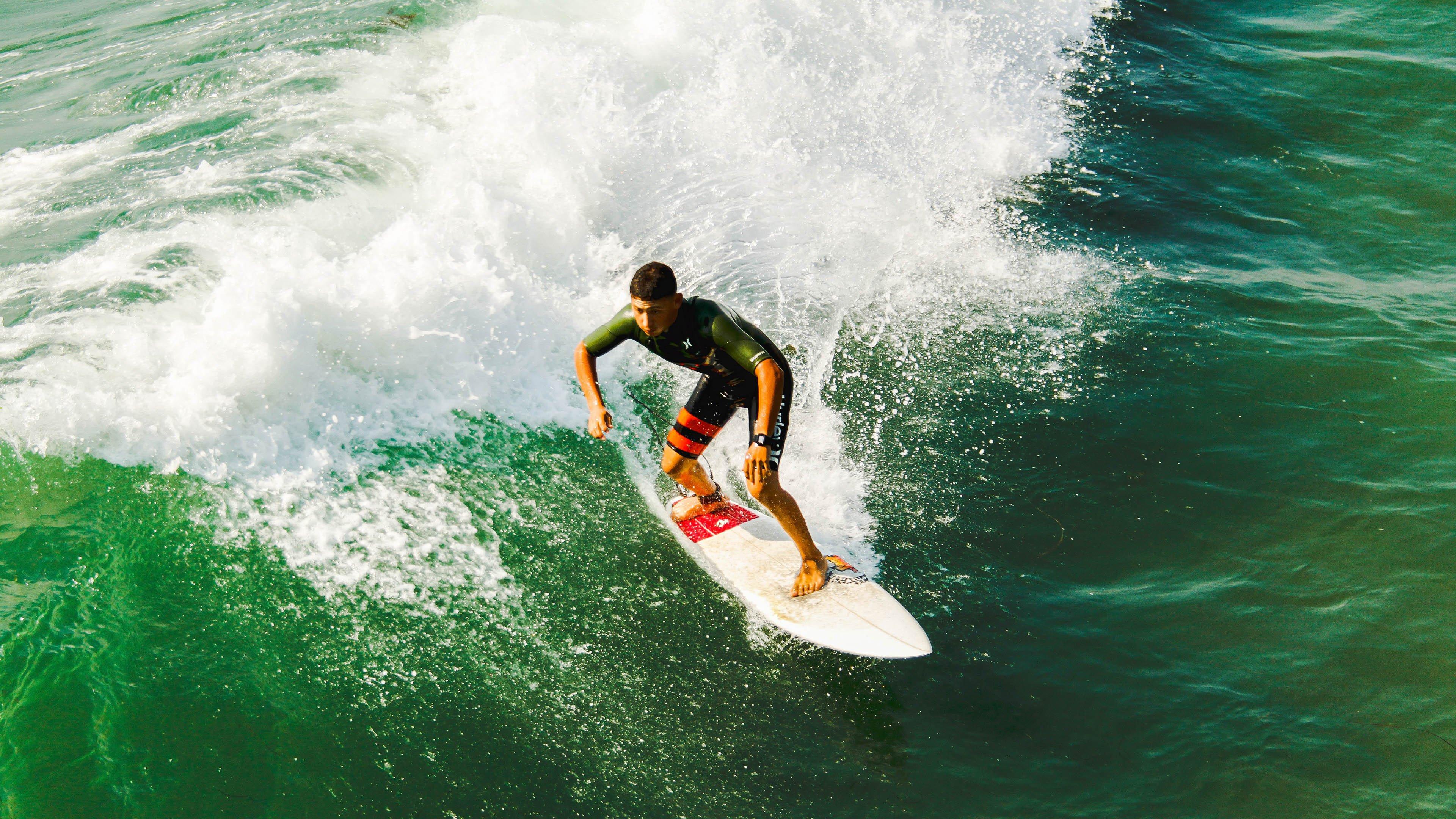 中国冰雪运动蓬勃发展，冬奥效应持续升温