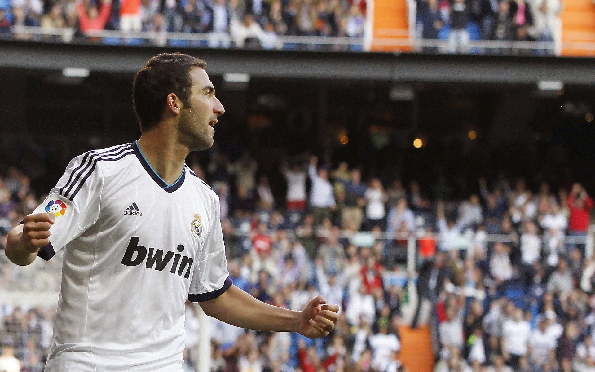 欧冠巅峰对决，皇马绝杀拜仁挺进决赛，安切洛蒂再创历史